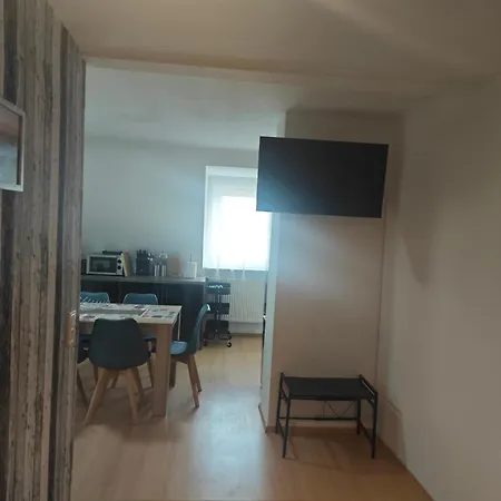 Work And 80 Qm 5 Betten 2 Schlafzimmer,neu *