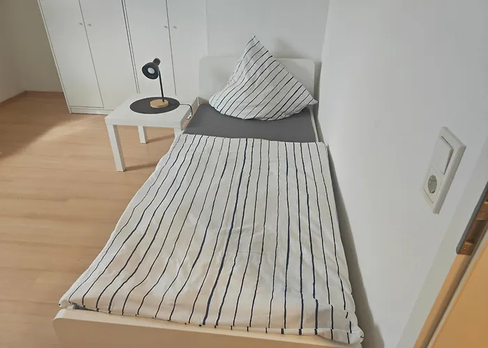 Work And 80 Qm 5 Betten 2 Schlafzimmer,neu Lägenhet Eschweiler