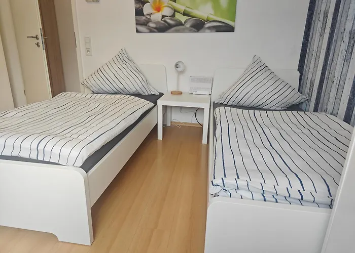 Work And 80 Qm 5 Betten 2 Schlafzimmer,neu Lägenhet *