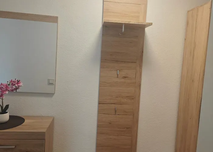 Work And 80 Qm 5 Betten 2 Schlafzimmer,neu Lägenhet *