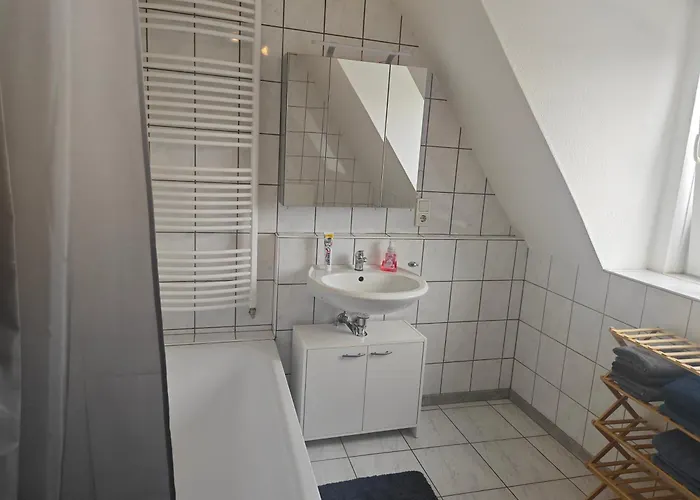 Lägenhet Work And 80 Qm 5 Betten 2 Schlafzimmer,neu *