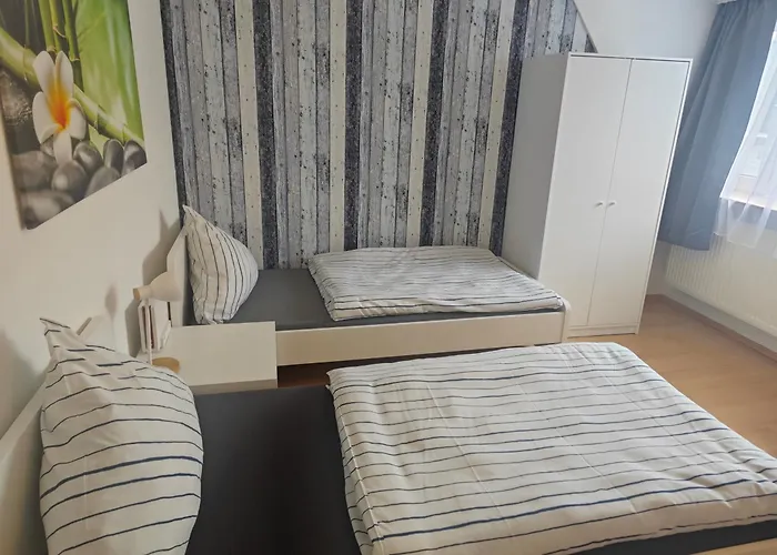 Lägenhet Work And 80 Qm 5 Betten 2 Schlafzimmer,neu *
